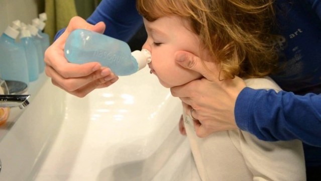 rửa mũi cho trẻ sơ sinh, trẻ nhỏ