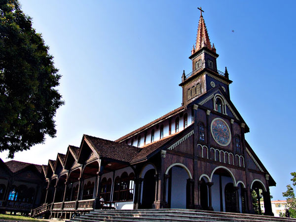 Nhà thờ Gỗ, Kon Tum